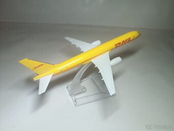 Kovový model - Boeing 757 - DHL - 3