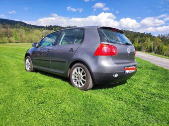 Volkswagen Golf V - 1.6 75kW - 3