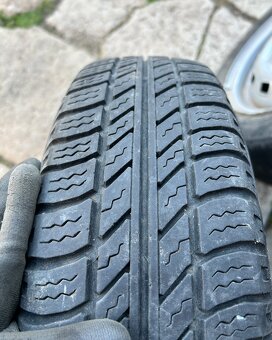 Prodám kola z Daewoo Matiz 145/70R13. - 3