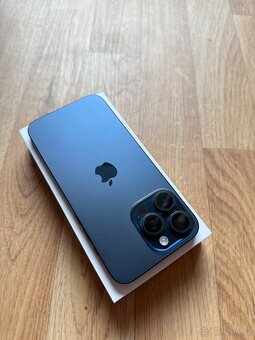 Apple iPhone 15 Pro Max 256GB modrý titan - 3