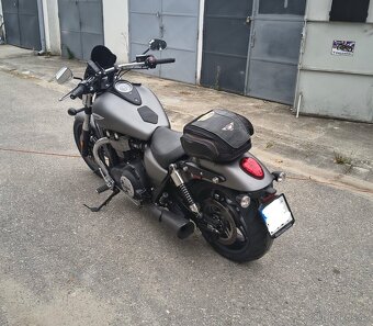 Triumph Thunderbird Strom - 3