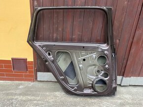 Prodám : levé zadní dveře Škoda Octavia 3 combi - 3