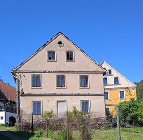 Prodej domu se dvěma zahradami a stodolou v obci Zubrnice - 3