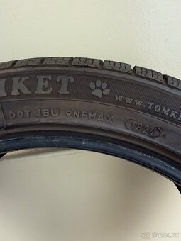 Zimní pneu 215/45 R17 - 3
