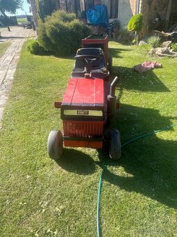 zahradní traktor - 3