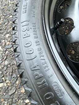 Úzké rezervní kolo Audi Mercedes R19 - 3