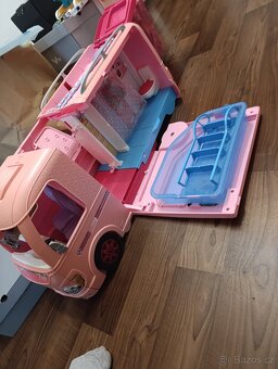 Barbie karavan - 3