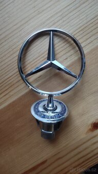 Nový znak na kapotu Mercedes - 3