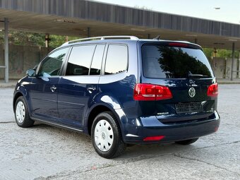 Volkswagen Touran 1,6 TDi HighLine BlueMotion - 3