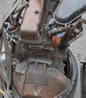 Motor UAZ-469B - 3