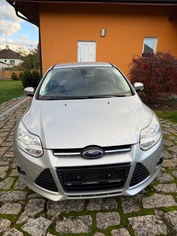 Ford Focus 1.6i 16v 77kw benzin 70 tis km,první majitel TOP - 3