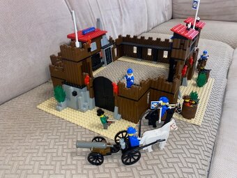 LEGO 6769 - FORT LEGOREDO - 3