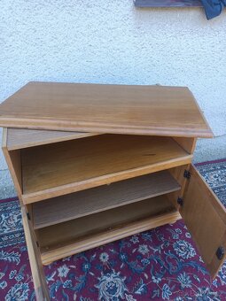 Rustikální televizní skříňka . - 3