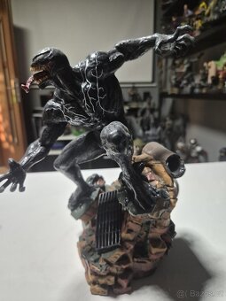 SOCHA VENOM - IRON STUDIOS - 3