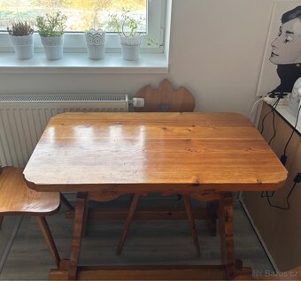 Jídelní stůl z masivu + 4 židle - 3