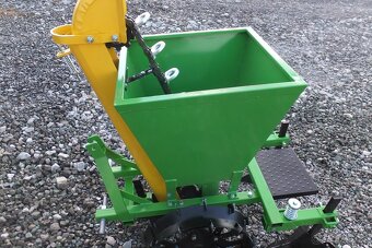 Sazeč na brambory. - 3