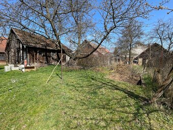 Vícegenerační rodinný dům s pozemkem 1403m2 - 3