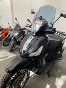 Piaggio Beverly 300 ABS POLICE = LIMITOVANÁ EDICE - 3