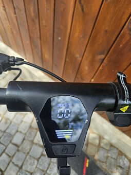 Prodám el. koloběžku Aprilia eSR2 EVO - 3