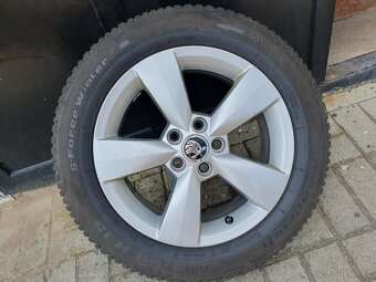 Alu kola Skoda 5x100 r15 6j et38 pneu 185/60/15 - 3