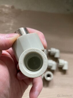 Nová PPR kolena, přechod, T kus - 20 x 1/2" - 3
