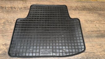 Autokoberečky Volkswagen Passat B8, gumové, PETEX - 3