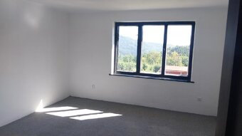 Prodej bytu 3+1 56 m², Sněhov u Malé Skály. - 3