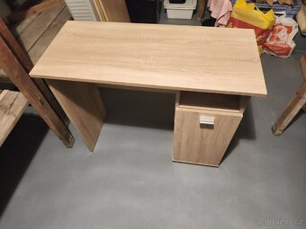 PC / pracovní stůl – kompaktní, dobrý stav - 3