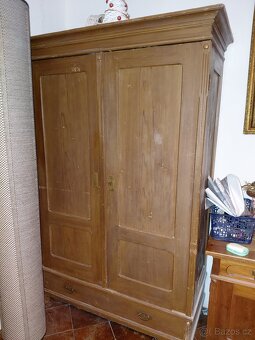 Starožitný nabytek - 3