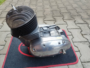 Motor CZ175_450.01 - 3