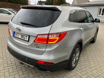 Hyundai Grand Santa Fe 2.2CRDI 4X4 LUXURY AT - 3