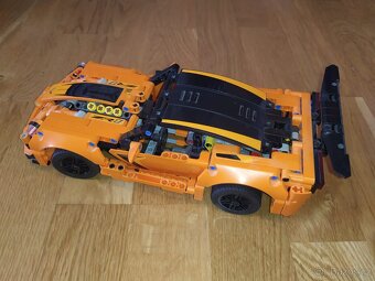 Lego Technic 42093 Chevrolet Corvette ZR1 - 3