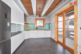 Prodej rodinného domu, 216 m², Nové Hrady, ul. Vilová čtvrť - 3