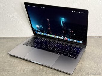 MacBook Pro 13'' 2017 / i5 / 8GB / 256GB SSD / Space Gray - 3