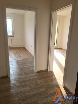 Nabízíme pronájem prostorné bytové jednotky 1+1, OV, V Sídli - 3