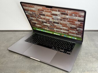 MacBook Air 15'' 2023 / M2 / 8GB / 512GB SSD / Space Gray - 3