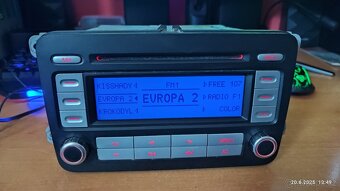 🎶 Autorádio Volkswagen RCD 300 – plně funkčnà + kód ✅ - 3