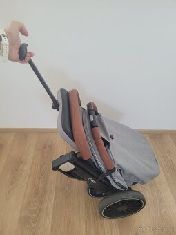 Sportovní kočárek Momi jako nový - 3