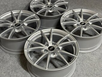 AUDI 5X112 R17 7,5J ET41 - 3