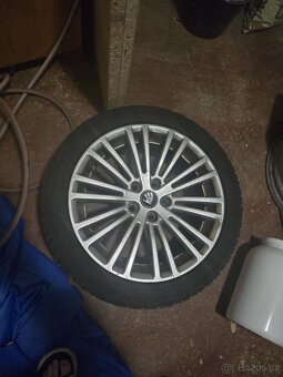 Prodám ALU kola 225/45R17 5x112- Zimní pneu - 3