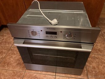 Vestavná trouba Elektrolux - 3