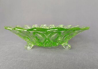 Salátová mísa z lisovaného zeleného skla ve stylů Art Deco - 3