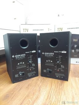 Adam Audio T7V - 3