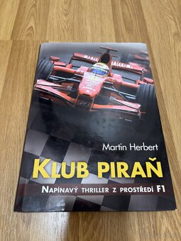 Knihy s tematikou F1 - 3