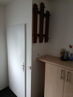 Prodám mobilní domek, buňku - 3