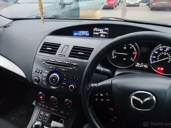 Mazda 3 Sport - 3