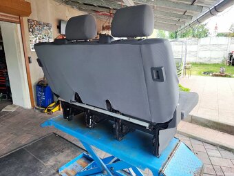 Třetí řada sedačky Multivan T5 - 3