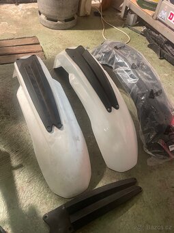 Přední blatníky Husqvarna - 3