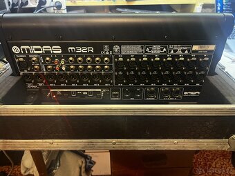 Midas M32R - 3