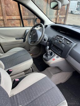 Renault Megane Scenic 1,6 benzín R.V.2004 - 3